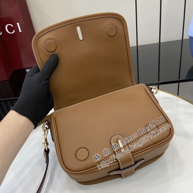 Gucci專櫃古馳最新款Emblem系列迷你肩背包斜挎包 jh2438型號：815211